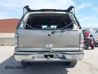 2003 Chevrolet Tahoe LS with VIN 1GNEC13V23R141539, listed as a IAAI auction lot 41812195 with 486,815 mi miles. Bid and sale history available at carsss.com. Image 17.