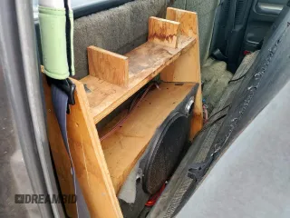 1993 Ford F-150 с VIN 1FTDF15N4PLA43226, выставлен на аукционе Copart как лот 56685005 с пробегом 182 714 миль миль и Списание • Salvage title. История ставок и продаж доступна на DreamBid. Изображение 10.