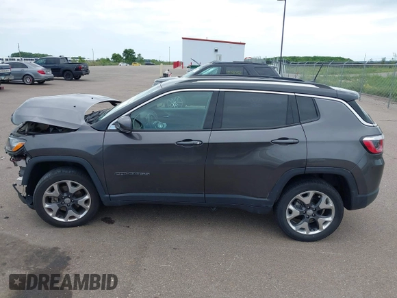 2017 Jeep Compass Limited z VIN 3C4NJDCB3HT680126, wystawiony jako IAAI lot #42556868 z przebiegiem 88 369 mil mil oraz . Historia ofert i sprzedaży dostępna na DreamBid. Obrazek 14.