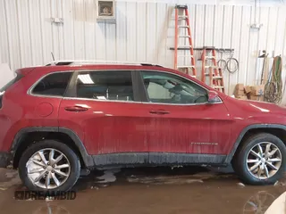 2017 Jeep Cherokee Limited z VIN 1C4PJMDB3HD216220, wystawiony jako IAAI lot #41576386 z przebiegiem 128 471 mil mil oraz . Historia ofert i sprzedaży dostępna na DreamBid. Obrazek 13.