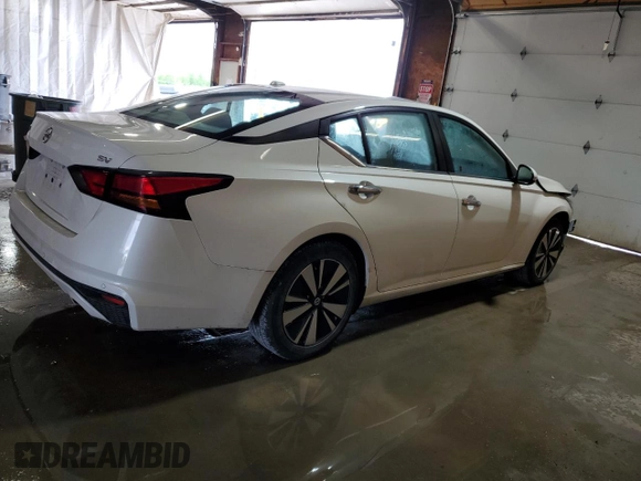 2022 Nissan Altima SV z VIN 1N4BL4DV4NN335565, wystawiony jako Copart lot #56685655 z przebiegiem 34 693 mil mil oraz Szkoda całkowita • Salvage title. Historia ofert i sprzedaży dostępna na DreamBid. Obrazek 3.