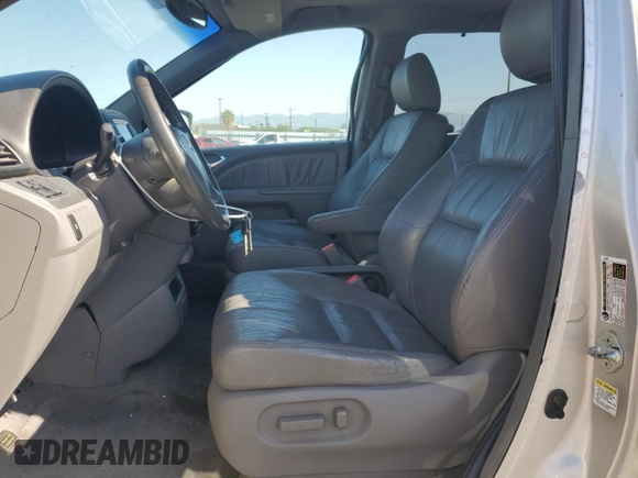 2008 Honda Odyssey EX-L z VIN 5FNRL38748B032786, wystawiony jako Copart lot #57502945 z przebiegiem 184 324 mil mil oraz Szkoda całkowita • Salvage title. Historia ofert i sprzedaży dostępna na DreamBid. Obrazek 7.