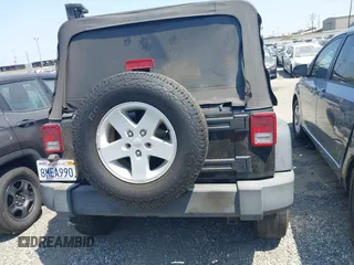 2017 Jeep Wrangler Unlimited Sport with VIN 1C4HJWDG1HL551090, listed as a IAAI auction lot 42619497 with 92,693 mi miles and . Bid and sale history available at DreamBid. Image 16.