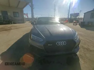 2018 Audi RS 5 z VIN WUAPWAF50JA903821, wystawiony jako Copart lot #42040965 z przebiegiem Nie podano mil oraz Szkoda całkowita • Salvage title. Historia ofert i sprzedaży dostępna na DreamBid. Obrazek 10.