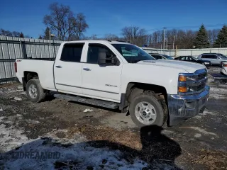 2015 Chevrolet Silverado 3500HD LTZ with VIN 1GC4K0E80FF157625, listed as a Copart auction lot 42562895 with 119,163 mi miles and Salvage Title. Bid and sale history available at DreamBid. Image 4.