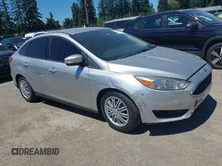 2016 Ford Focus SE z VIN 1FADP3F24GL286330, wystawiony jako IAAI lot #42433516 z przebiegiem 130 814 mil mil oraz . Historia ofert i sprzedaży dostępna na DreamBid. Obrazek 1.