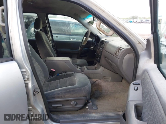 2002 Ford Explorer XLS with VIN 1FMZU62E72UA38128, listed as a IAAI auction lot 42680825 with Not provided miles and . Bid and sale history available at DreamBid. Image 5.