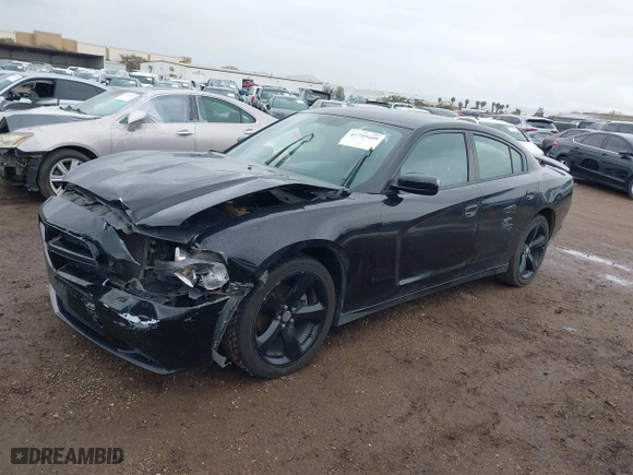 2013 Dodge Charger SXT Plus with VIN 2C3CDXHG1DH620101, listed as a IAAI auction lot 41755409 with 186,939 mi miles. Bid and sale history available at carsss.com. Image 2.