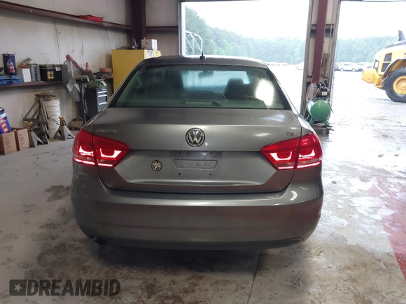 2015 Volkswagen Passat Limited Edition Edition with VIN 1VWAT7A33FC012502, listed as a IAAI auction lot 42256276 with 68,012 mi miles and . Bid and sale history available at DreamBid. Image 16.