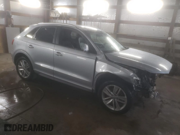 2017 Audi Q3 Premium z VIN WA1ECCFS2HR003491, wystawiony jako Copart lot #89381305 z przebiegiem 82 748 mil mil oraz Szkoda całkowita • Salvage title. Historia ofert i sprzedaży dostępna na DreamBid. Obrazek 4.