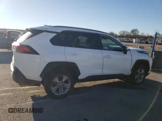 2022 Toyota RAV4 XLE with VIN 2T3P1RFV8NW299890, listed as a Copart auction lot 81045724 with 51,506 mi miles and Salvage title. Bid and sale history available at DreamBid. Image 3.