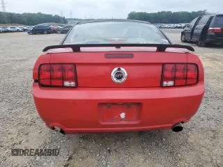 2008 Ford Mustang GT Deluxe z VIN 1ZVHT82H985142306, wystawiony jako Copart lot #57461015 z przebiegiem 142 325 mil mil oraz Czysty tytuł • Clean title. Historia ofert i sprzedaży dostępna na DreamBid. Obrazek 6.