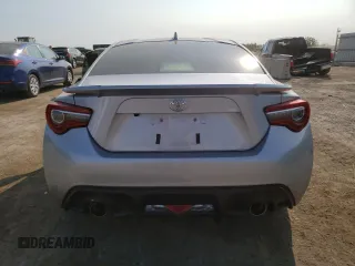 2017 Toyota 86 with VIN JF1ZNAA13H8702290, listed as a Copart auction lot 71258464 with 15,696 mi miles and Salvage Title. Bid and sale history available at carsss.com. Image 6.