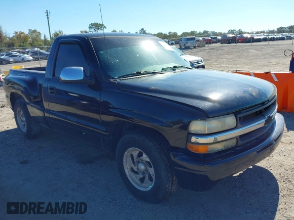 2002 Chevrolet Silverado 1500 with VIN 1GCEC14V22Z138422, listed as a IAAI auction lot 40975500 with Not Provided miles. Bid and sale history available at carsss.com. Image 1.