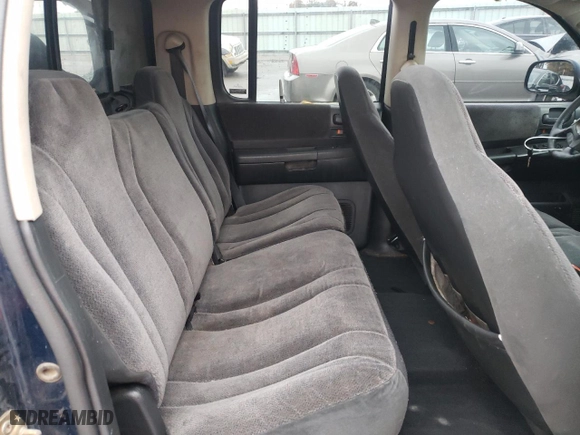 2001 Dodge Dakota Sport with VIN 1B7HL2AN41S258253, listed as a Copart auction lot 82574434 with 0 mi miles and Salvage Title. Bid and sale history available at carsss.com. Image 10.