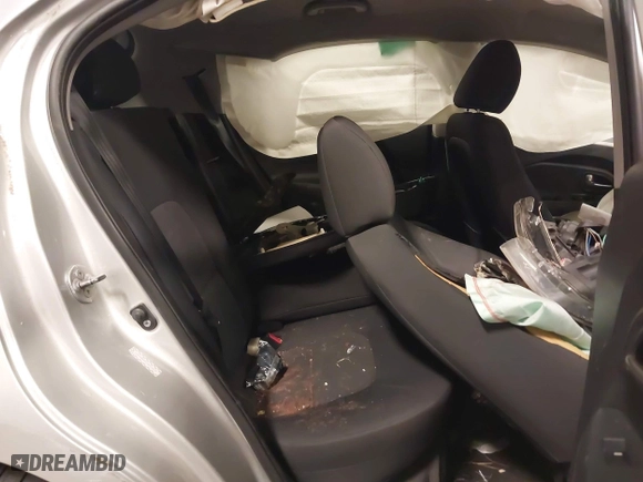 2013 Kia Rio LX with VIN KNADM5A31D6274318, listed as a IAAI auction lot 40986091 with 182,000 mi miles. Bid and sale history available at carsss.com. Image 8.
