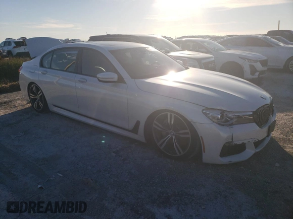 2019 BMW 7 Series 740i with VIN WBA7E2C57KB218038, listed as a Copart auction lot 77892043 with 51,471 mi miles. Bid and sale history available at carsss.com. Image 4.