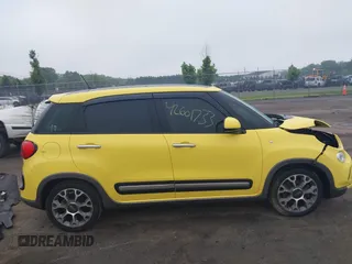 2014 FIAT 500L Trekking z VIN ZFBCFADH1EZ015579, wystawiony jako IAAI lot #42601733 z przebiegiem 185 909 mil mil oraz . Historia ofert i sprzedaży dostępna na DreamBid. Obrazek 14.
