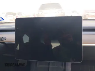 2023 Tesla Model 3 z VIN 5YJ3E1EAXPF505951, wystawiony jako IAAI lot #41535421 z przebiegiem Nie podano mil oraz . Historia ofert i sprzedaży dostępna na DreamBid. Obrazek 7.