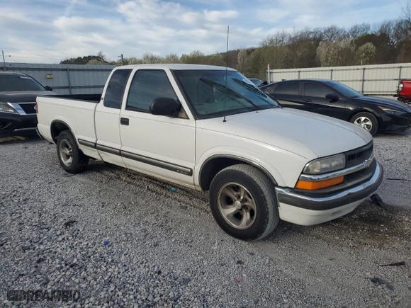 2000 Chevrolet S-10 LS with VIN 1GCCS19W7Y8158661, listed as a Copart auction lot 48857445 with 124,068 mi miles and Clean Title. Bid and sale history available at carsss.com. Image 4.
