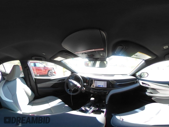2025 Toyota Camry LE z VIN 4T1DAACK2SU566377, wystawiony jako IAAI lot #41818582 z przebiegiem 1 950 mil mil oraz . Historia ofert i sprzedaży dostępna na DreamBid. Obrazek 18.