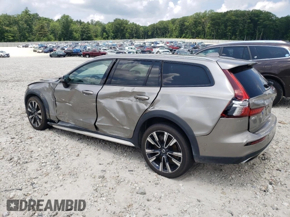 2020 Volvo V60 z VIN YV4102WK8L1036653, wystawiony jako Copart lot #61437033 z przebiegiem 35 446 mil mil oraz . Historia ofert i sprzedaży dostępna na DreamBid. Obrazek 2.