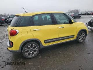 2014 FIAT 500L Trekking with VIN ZFBCFADH8EZ021797, listed as a Copart auction lot 83182204 with 97,745 mi miles and Clean Title. Bid and sale history available at DreamBid. Image 3.