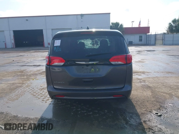 2023 Chrysler Voyager LX z VIN 2C4RC1CG9PR585738, wystawiony jako IAAI lot #42209993 z przebiegiem 50 625 mil mil oraz . Historia ofert i sprzedaży dostępna na DreamBid. Obrazek 16.