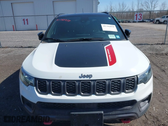 2024 Jeep Compass Trailhawk with VIN 3C4NJDDN9RT140998, listed as a IAAI auction lot 41792858 with 8,611 mi miles and . Bid and sale history available at DreamBid. Image 12.