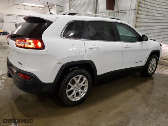 2016 Jeep Cherokee Altitude with VIN 1C4PJMCS3GW205254, listed as a Copart auction lot 43279015 with 98,350 mi miles and Salvage Title. Bid and sale history available at carsss.com. Image 3.