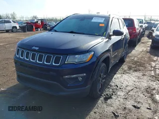 2018 Jeep Compass Altitude with VIN 3C4NJDBB5JT442950, listed as a IAAI auction lot 41989701 with 103,221 mi miles and . Bid and sale history available at carsss.com. Image 18.