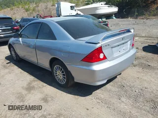 2005 Honda Civic Cpe LX with VIN 1HGEM22555L080708, listed as a IAAI auction lot 41884559 with 273,112 mi miles. Bid and sale history available at carsss.com. Image 3.