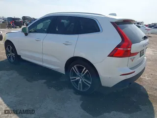 2018 Volvo XC60 Momentum with VIN YV4102RK6J1084192, listed as a IAAI auction lot 41850777 with 64,500 mi miles. Bid and sale history available at carsss.com. Image 3.