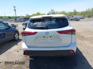 2022 Toyota Highlander LE with VIN 5TDBZRBH5NS580954, listed as a IAAI auction lot 42103401 with 40,391 mi miles and . Bid and sale history available at DreamBid. Image 16.