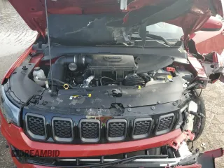 2023 Jeep Compass (RED) Edition z VIN 3C4NJDCN2PT559502, wystawiony jako Copart lot #50027625 z przebiegiem 16 761 mil mil oraz Szkoda całkowita • Salvage title. Historia ofert i sprzedaży dostępna na DreamBid. Obrazek 14.