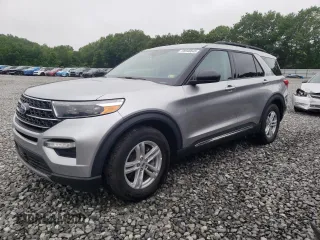 2024 Ford Explorer XLT z VIN 1FMSK7DH2RGA47056, wystawiony jako Copart lot #58846645 z przebiegiem 9 956 mil mil oraz Czysty tytuł • Clean title. Historia ofert i sprzedaży dostępna na DreamBid. Obrazek 1.