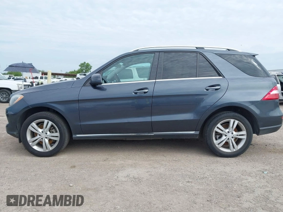 2014 Mercedes-Benz M 350 with VIN 4JGDA2EBXEA276400, listed as a IAAI auction lot 42430364 with 209,150 mi miles and . Bid and sale history available at DreamBid. Image 14.