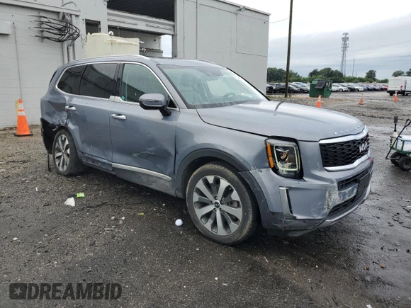 2022 Kia Telluride S with VIN 5XYP6DHC9NG298360, listed as a Copart auction lot 63204025 with 31,704 mi miles and Salvage title. Bid and sale history available at DreamBid. Image 4.