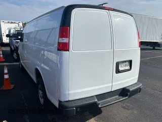 2020 Chevrolet Express Cargo с VIN 1GCWGAFG8L1242775, выставлен на аукционе IAAI как лот 42778536 с пробегом 120 532 миль миль и . История ставок и продаж доступна на DreamBid. Изображение 8.