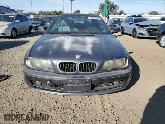 2002 BMW 3 Series 325Ci with VIN WBABS33422PG82327, listed as a Copart auction lot 85927934 with 199,505 mi miles and Clean Title. Bid and sale history available at carsss.com. Image 5.