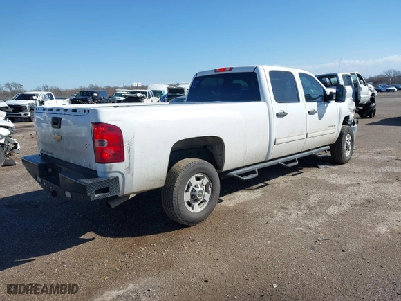 2011 Chevrolet Silverado 2500HD LT with VIN 1GC1CXCG8BF259669, listed as a IAAI auction lot 41710636 with 214,170 mi miles. Bid and sale history available at carsss.com. Image 4.