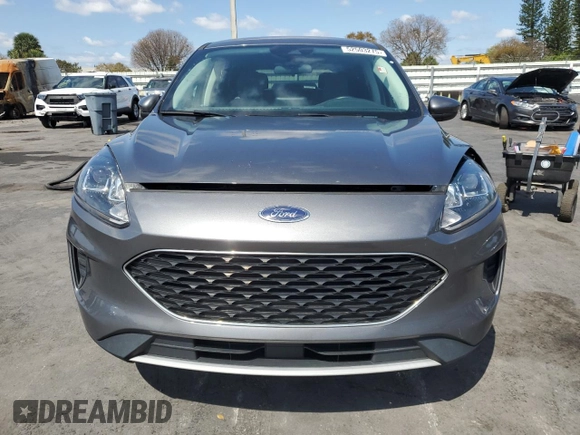 2021 Ford Escape SE with VIN 1FMCU0G67MUB34266, listed as a Copart auction lot 52503275 with 40,620 mi miles and Clean Title. Bid and sale history available at carsss.com. Image 5.
