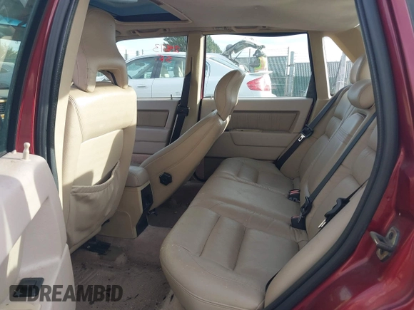 1997 Volvo 850 GT с VIN YV1LS5553V1400395, выставлен на аукционе IAAI как лот 41887637 с пробегом 88 192 миль миль и . История ставок и продаж доступна на DreamBid. Изображение 8.