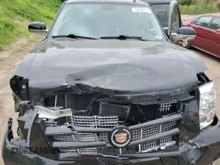 2013 Cadillac Escalade Premium z VIN 1GYS4CEF1DR369652, wystawiony jako Copart lot #57484115 z przebiegiem 93 013 mil mil oraz Nie do naprawy • Non repairable. Historia ofert i sprzedaży dostępna na DreamBid. Obrazek 12.