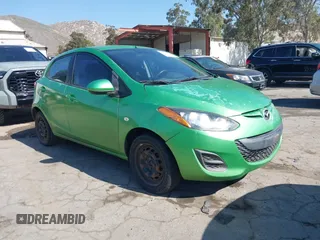 2013 Mazda 2 Sport z VIN JM1DE1KZXD0153141, wystawiony jako IAAI lot #42213558 z przebiegiem 136 868 mil mil oraz . Historia ofert i sprzedaży dostępna na DreamBid. Obrazek 1.