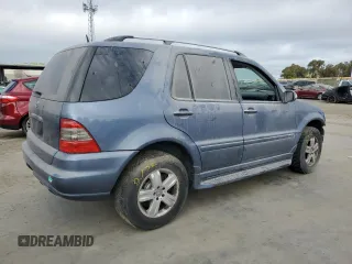 2005 Mercedes-Benz M-Class 5.0L with VIN 4JGAB75E75A541376, listed as a Copart auction lot 66738504 with 61,592 mi miles and Salvage Title. Bid and sale history available at carsss.com. Image 3.