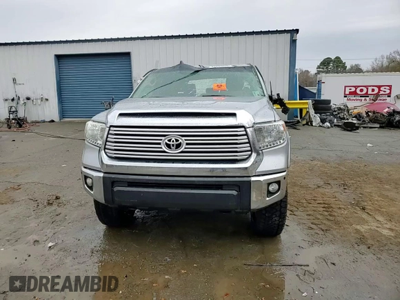 2017 Toyota Tundra Limited z VIN 5TFHW5F1XHX627001, wystawiony jako Copart lot #87833035 z przebiegiem Nie podano mil oraz Szkoda całkowita • Salvage title. Historia ofert i sprzedaży dostępna na DreamBid. Obrazek 13.