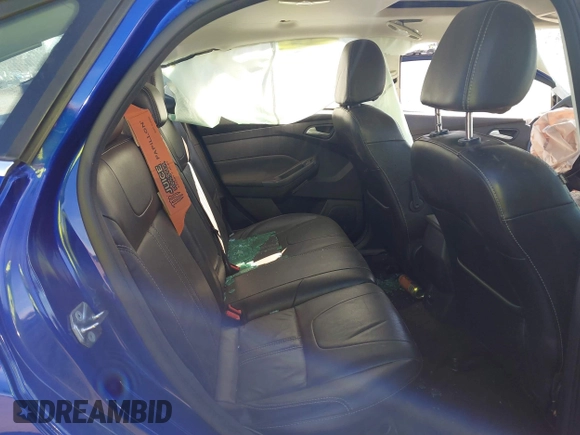 2014 Ford Focus Titanium with VIN 1FADP3J21EL427066, listed as a IAAI auction lot 41653163 with 1 mi miles. Bid and sale history available at carsss.com. Image 8.