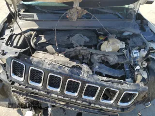 2018 Jeep Compass Altitude with VIN 3C4NJDBB2JT333149, listed as a Copart auction lot 47220945 with 179,451 mi miles and Salvage Title. Bid and sale history available at carsss.com. Image 13.