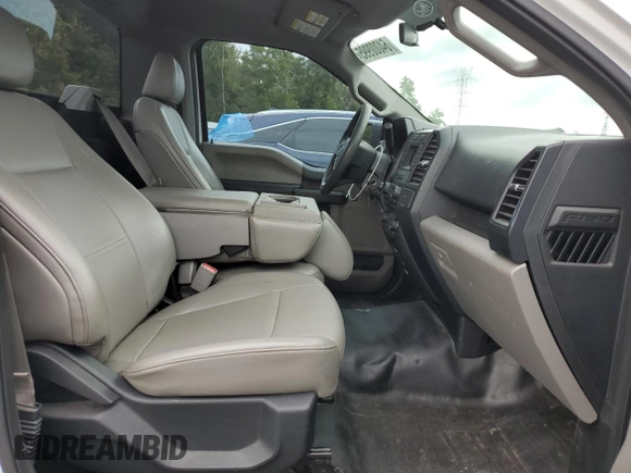 2016 Ford F-150 XL z VIN 1FTMF1C8XGFC05713, wystawiony jako Copart lot #64000995 z przebiegiem 41 474 mil mil oraz Szkoda całkowita • Salvage title. Historia ofert i sprzedaży dostępna na DreamBid. Obrazek 10.